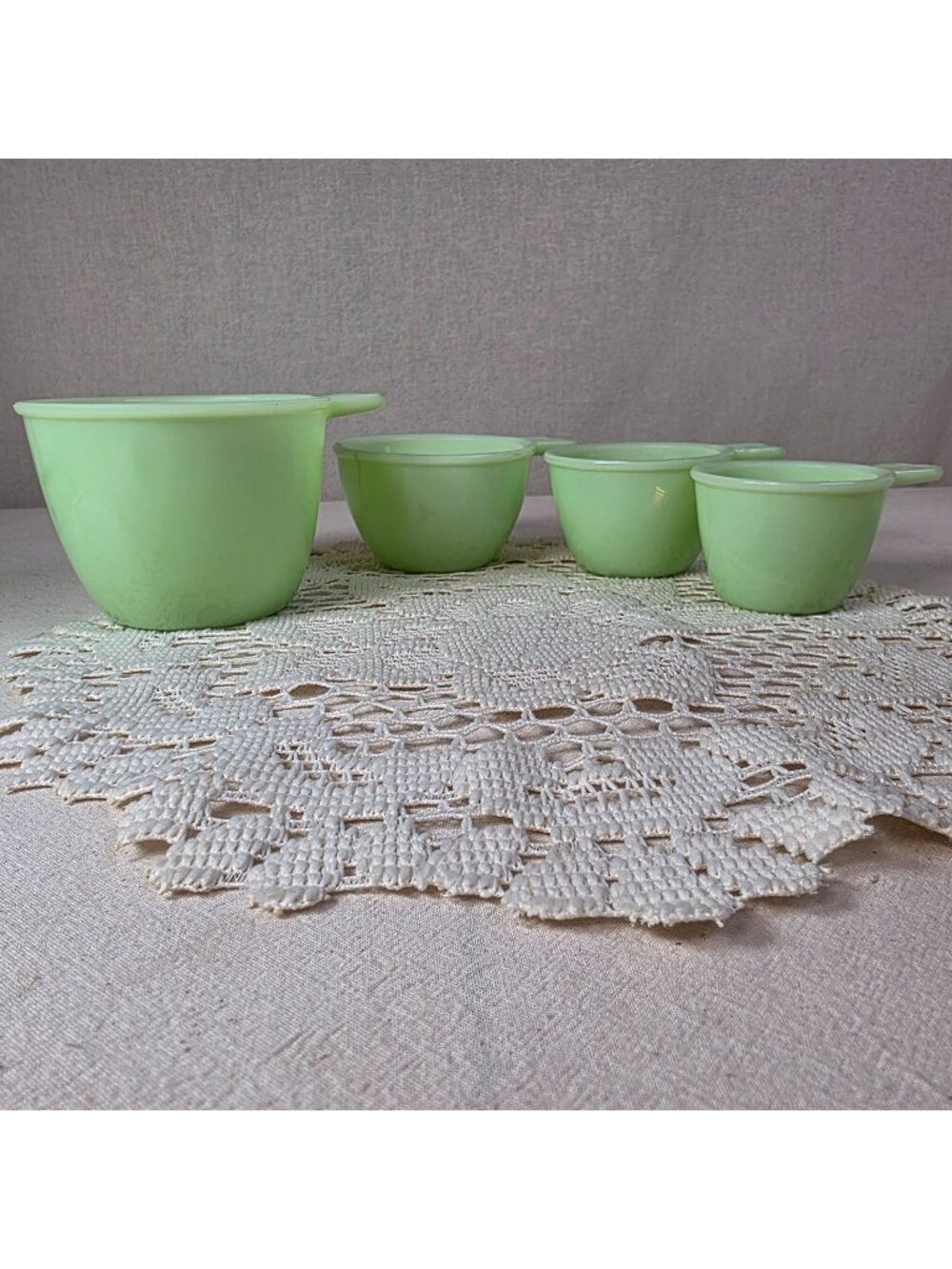 Vintage Jadeite Jadite Uranium Glass Measuring Cup Set UV Glow As is Crack